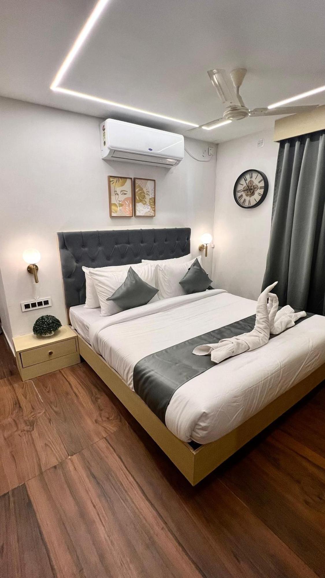 Wild Wings Premium Hotel Χιντεραμπάντ Εξωτερικό φωτογραφία
