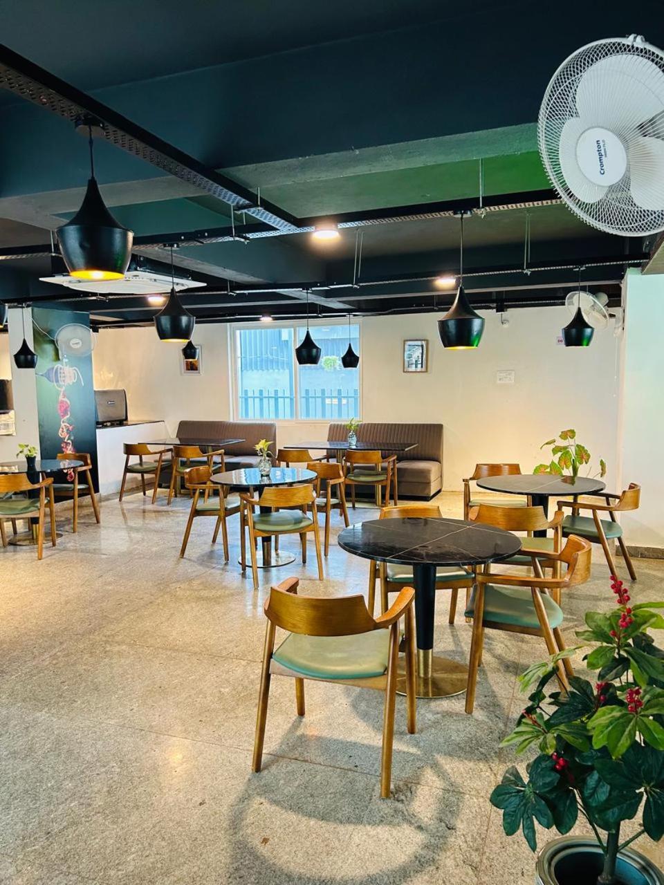 Wild Wings Premium Hotel Χιντεραμπάντ Εξωτερικό φωτογραφία