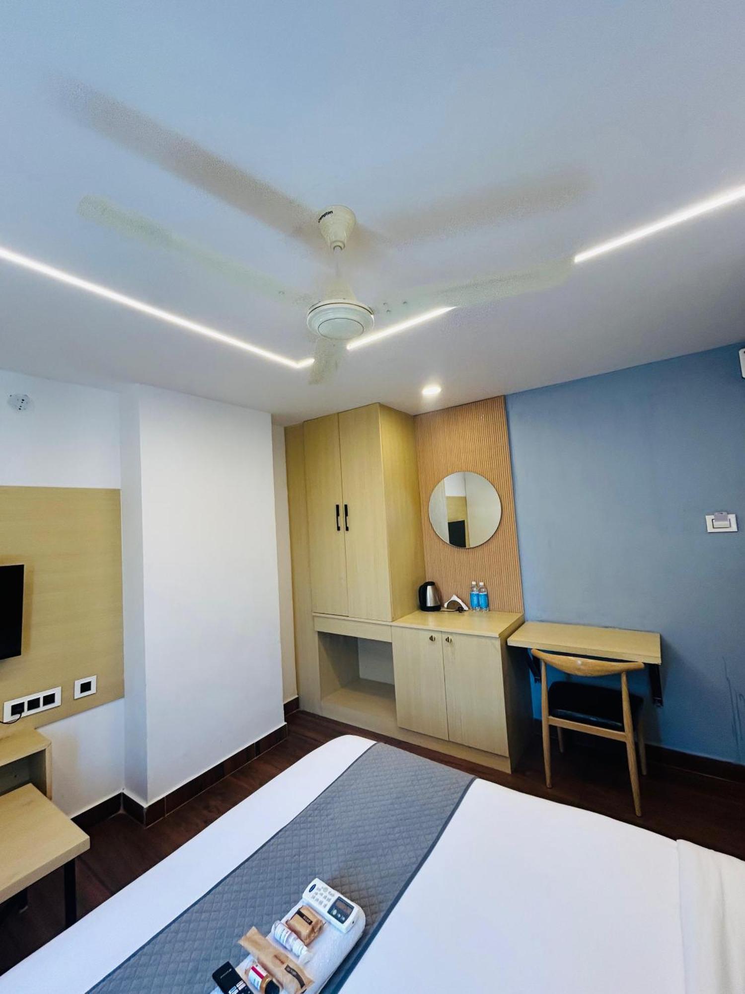 Wild Wings Premium Hotel Χιντεραμπάντ Εξωτερικό φωτογραφία