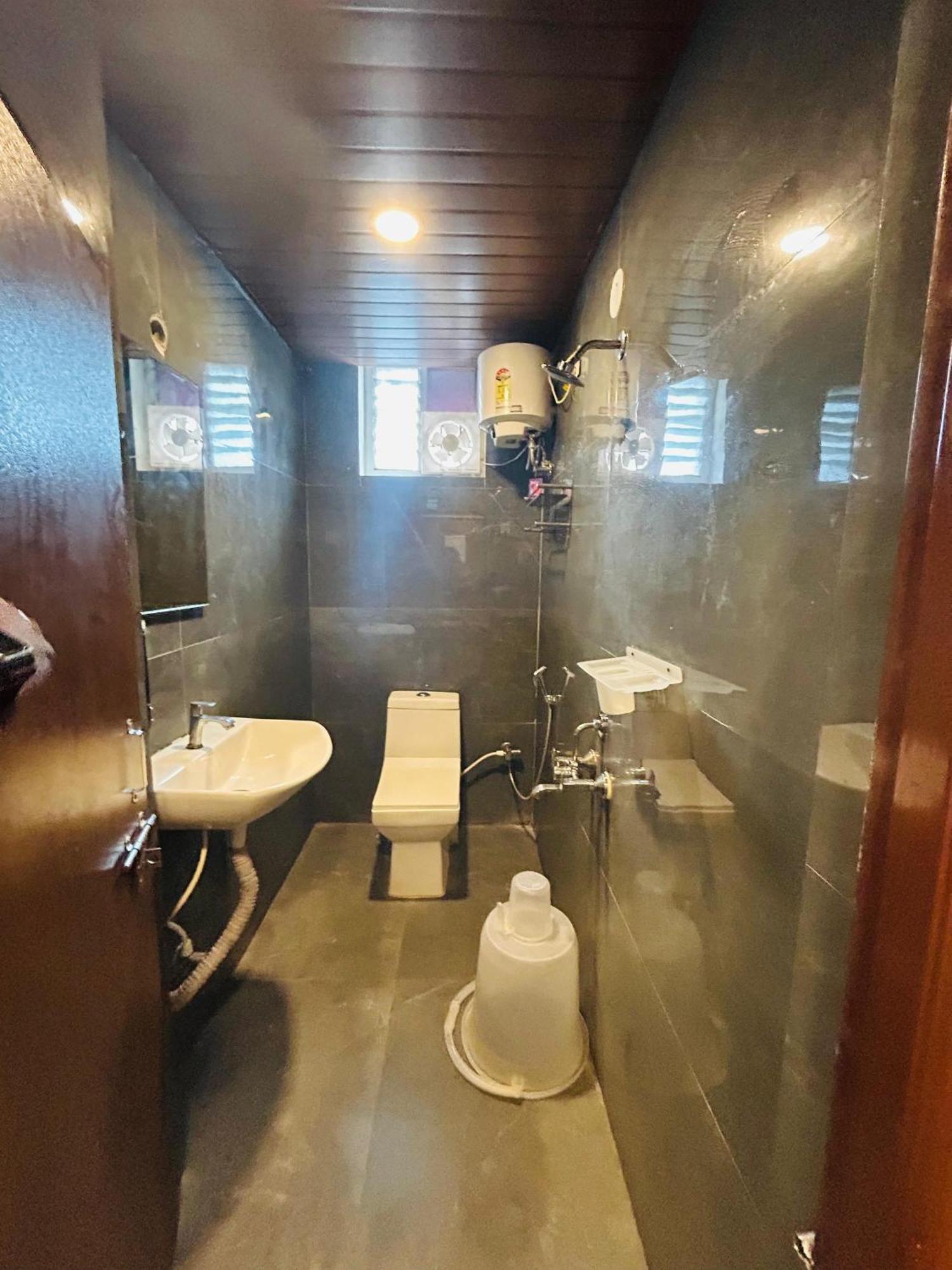 Wild Wings Premium Hotel Χιντεραμπάντ Εξωτερικό φωτογραφία
