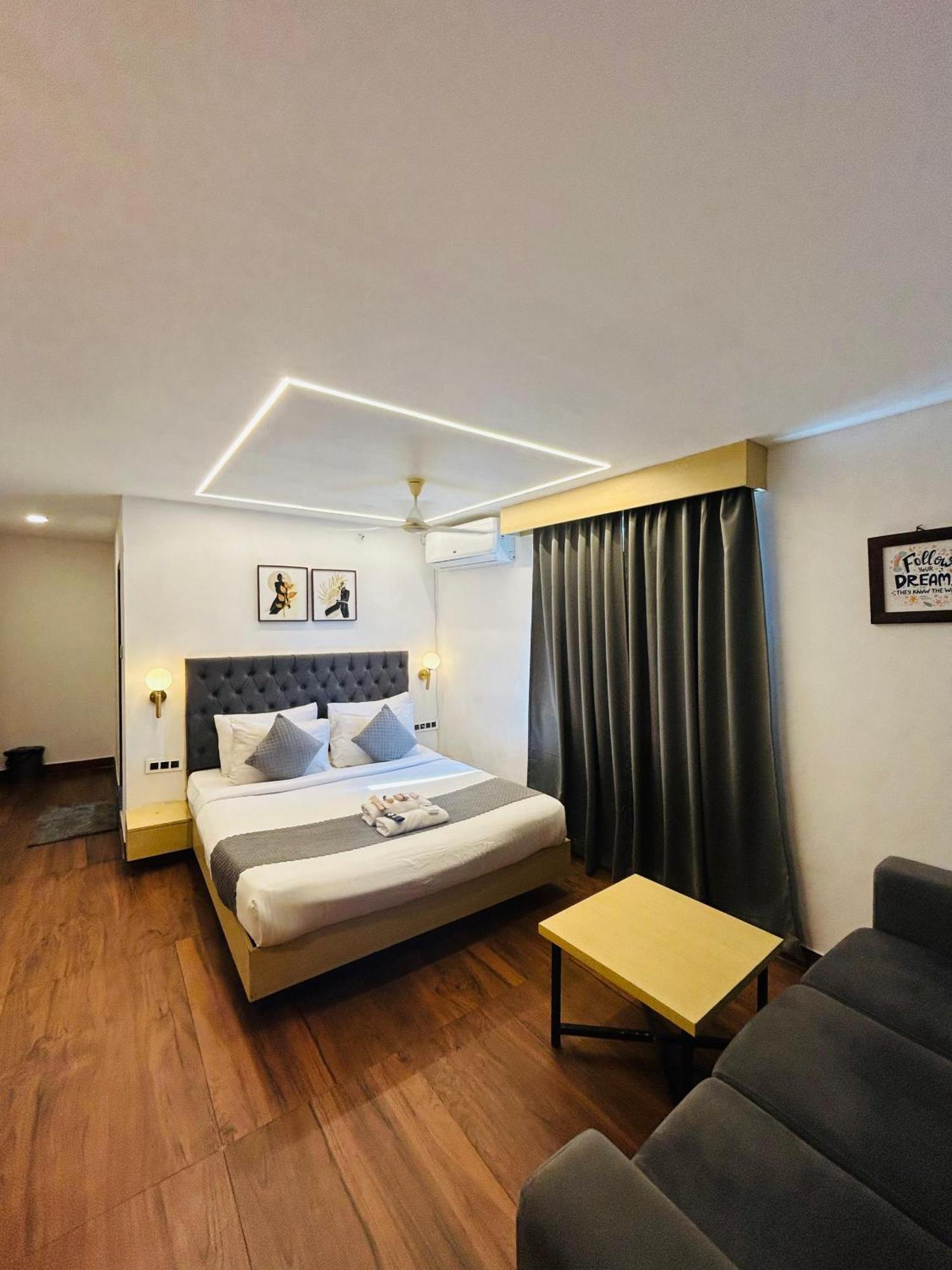 Wild Wings Premium Hotel Χιντεραμπάντ Εξωτερικό φωτογραφία