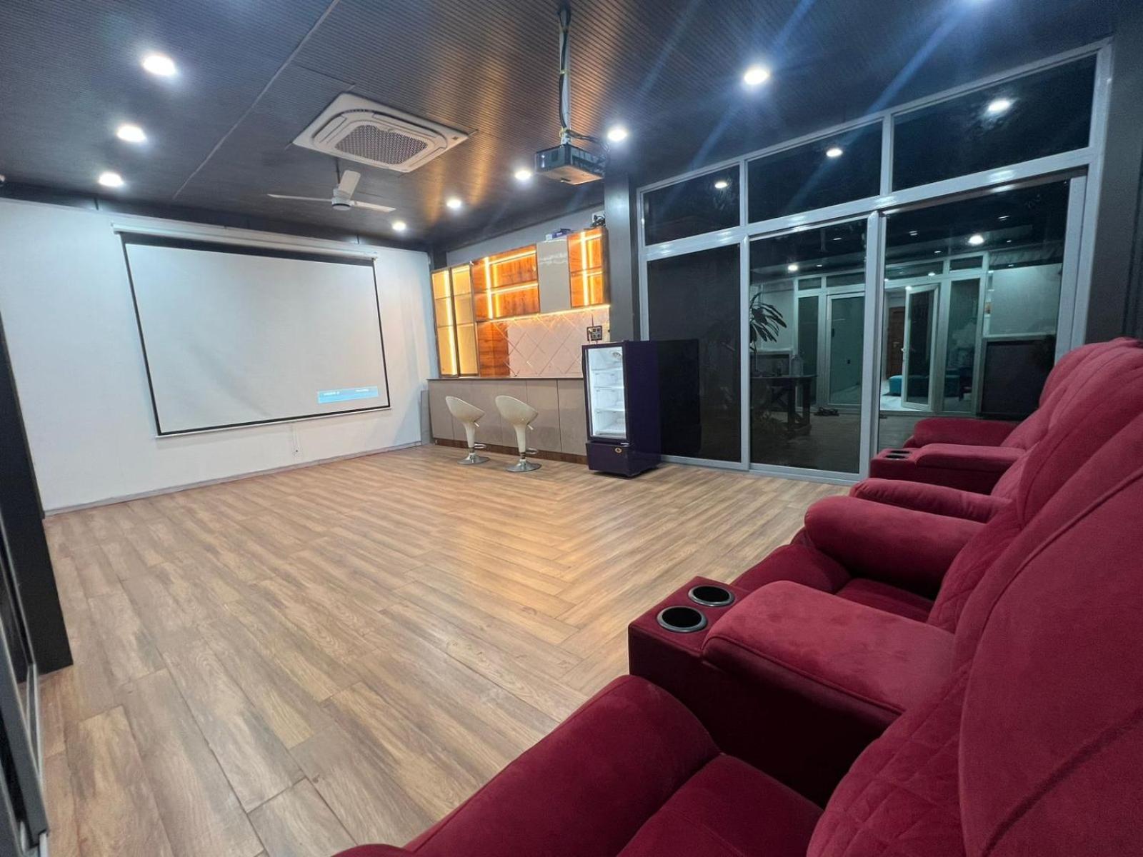 Wild Wings Premium Hotel Χιντεραμπάντ Εξωτερικό φωτογραφία