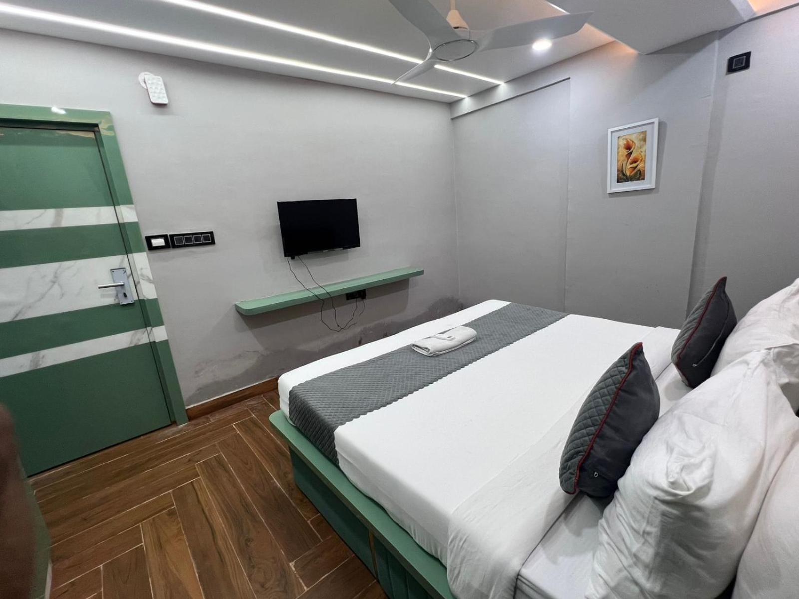 Wild Wings Premium Hotel Χιντεραμπάντ Εξωτερικό φωτογραφία
