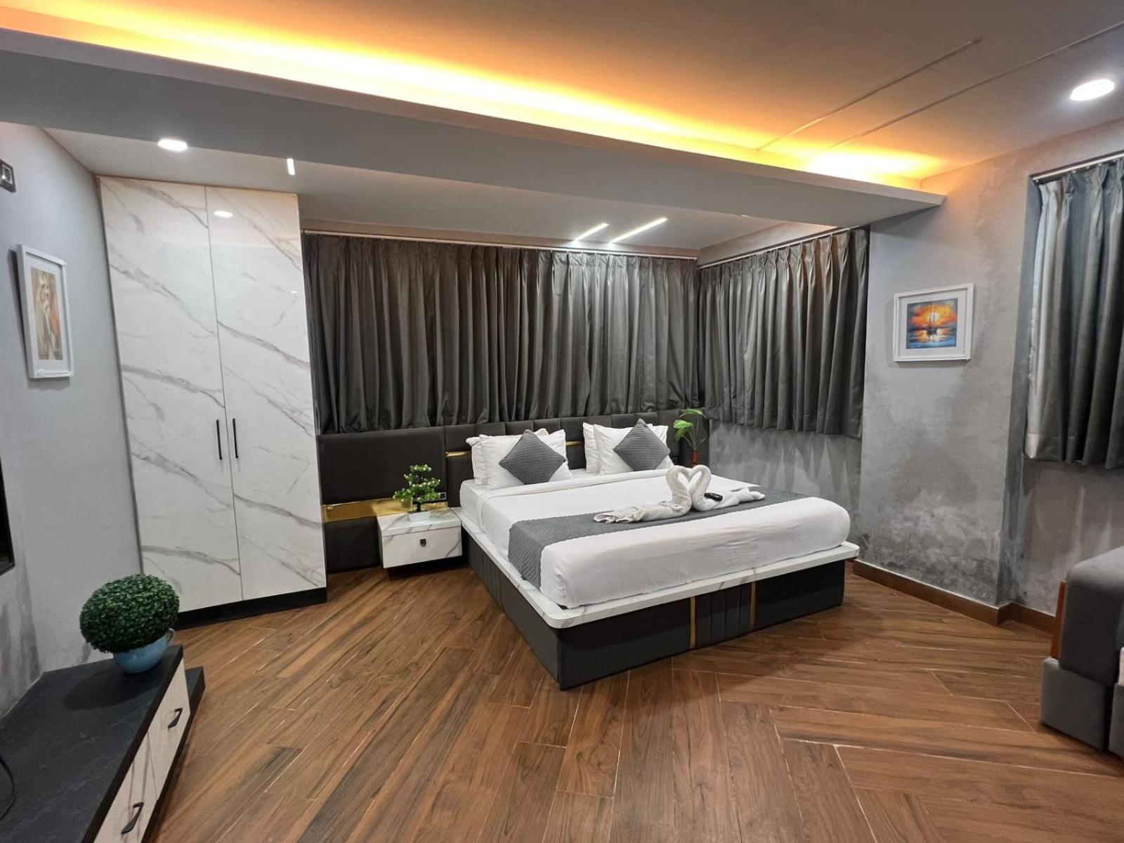 Wild Wings Premium Hotel Χιντεραμπάντ Εξωτερικό φωτογραφία